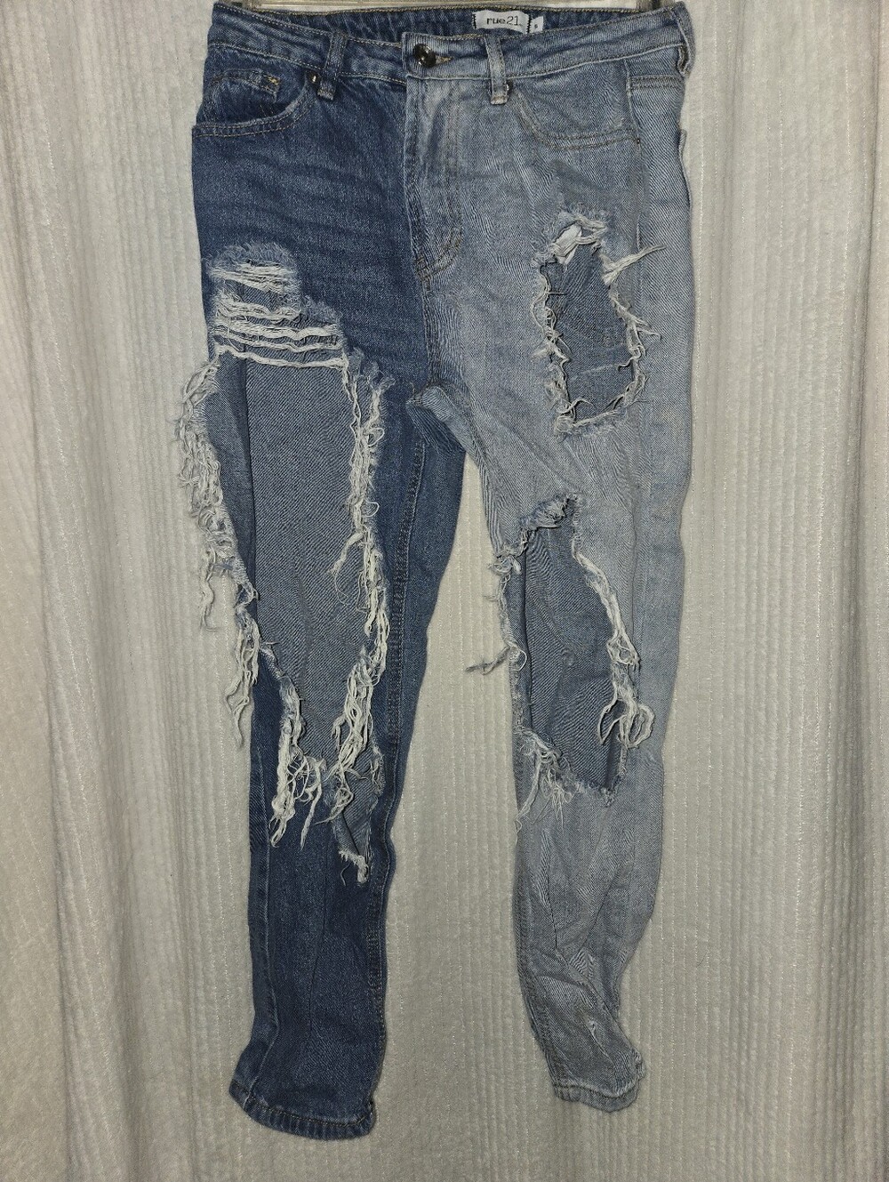 Two Tone Rippes Jeans - 5 - Picture 2 of 4